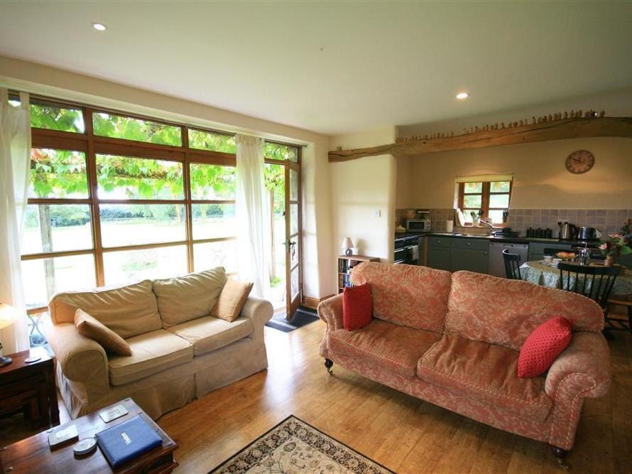 The Piggery Villa Woolaston Exterior photo